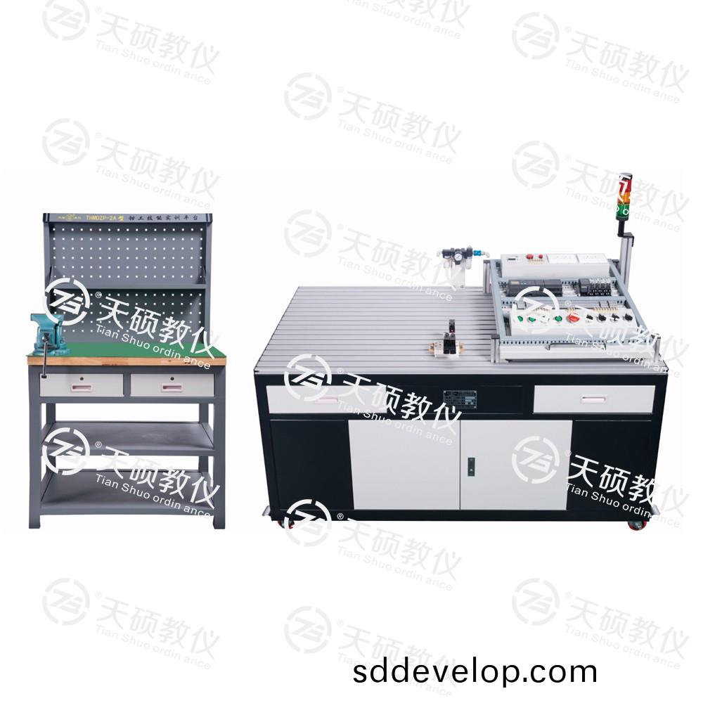 TSMTZK-2型 PLC與(yu)機(ji)械傳(chuan)動基(ji)礎(chu)控製(zhi)實訓(xun)檯(tai)