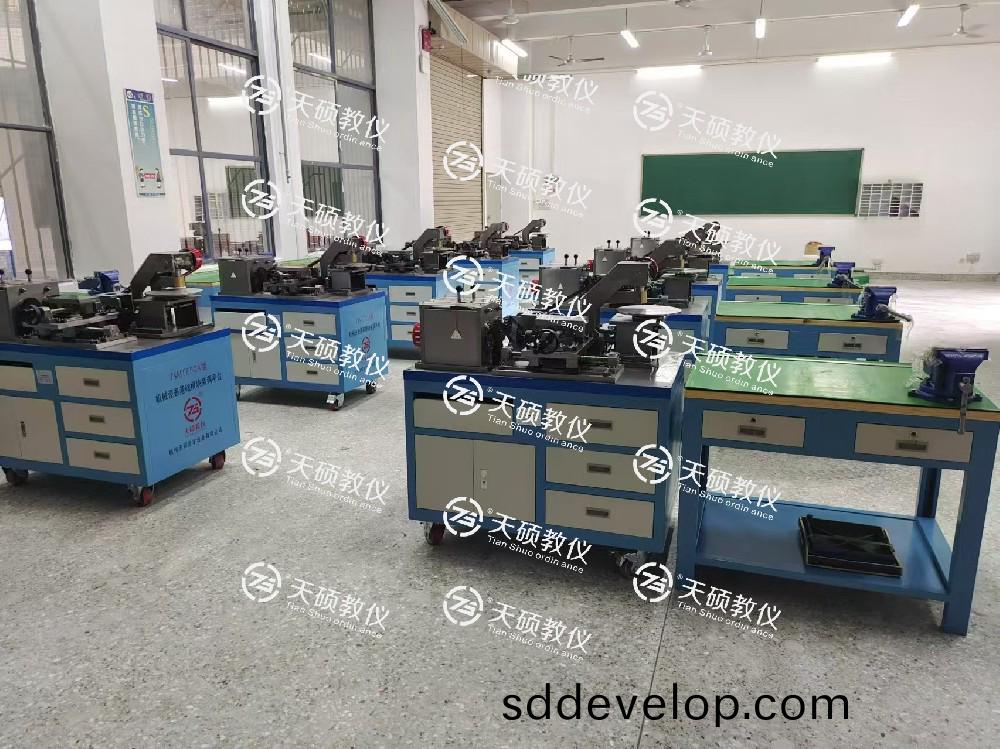 廣東省技(ji)師(shi)學院機(ji)械(xie)設備(bei)裝備(bei)與(yu)自(zi)動控製(zhi)專業(ye)建設(she)項(xiang)目(mu)順利安裝、調(diao)試、驗(yan)收(shou)通過(guo)！