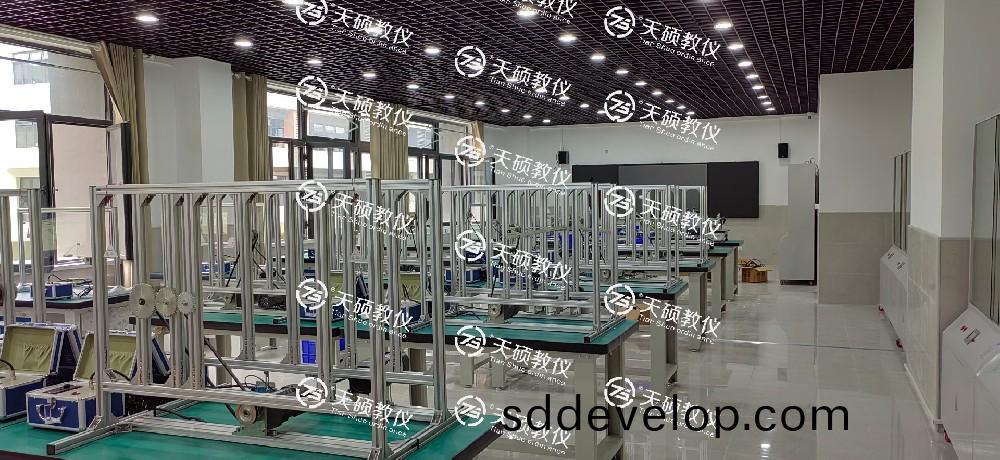 機械(xie)設(she)計(ji)實訓(xun)室(shi)