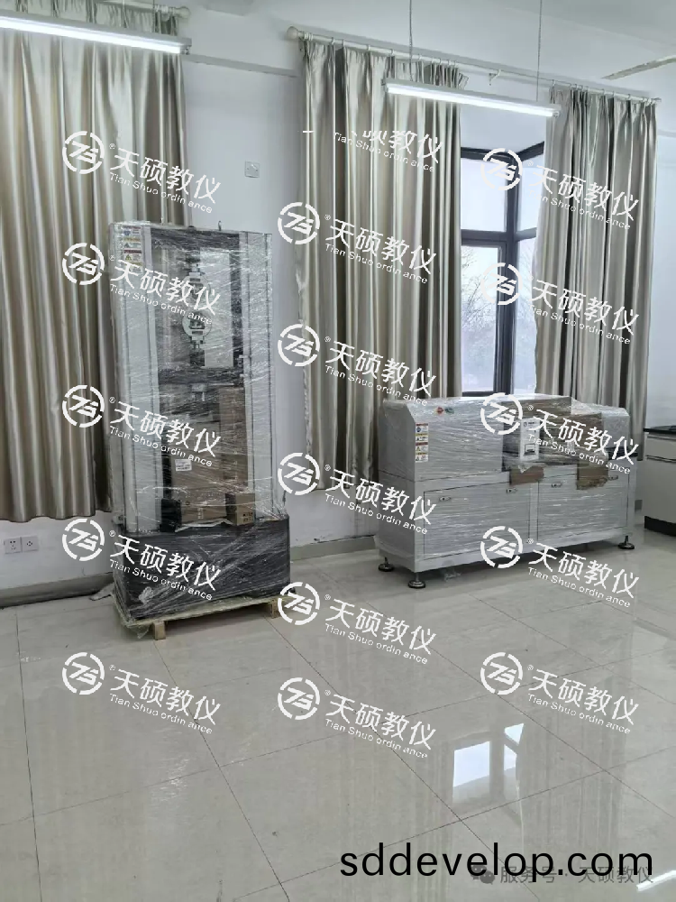 淛(zhe)江師範大(da)學(xue)行知學院(yuan) 材(cai)料(liao)實(shi)訓(xun)室(shi)